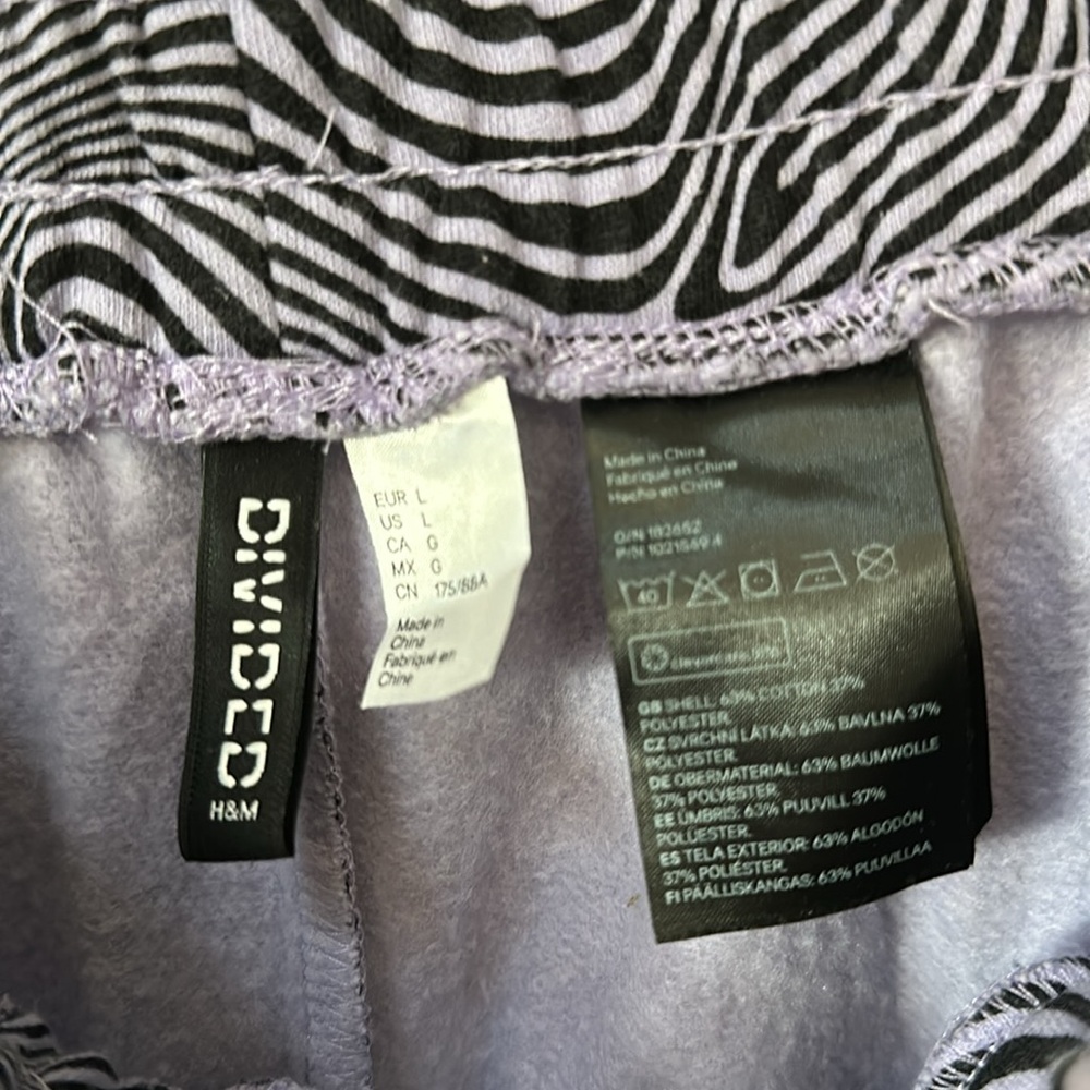 H&M Divided pants & hoodie; Large, purple & black - Picture 3 of 10